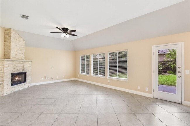 Building Photo - 7200 Quimper Ln