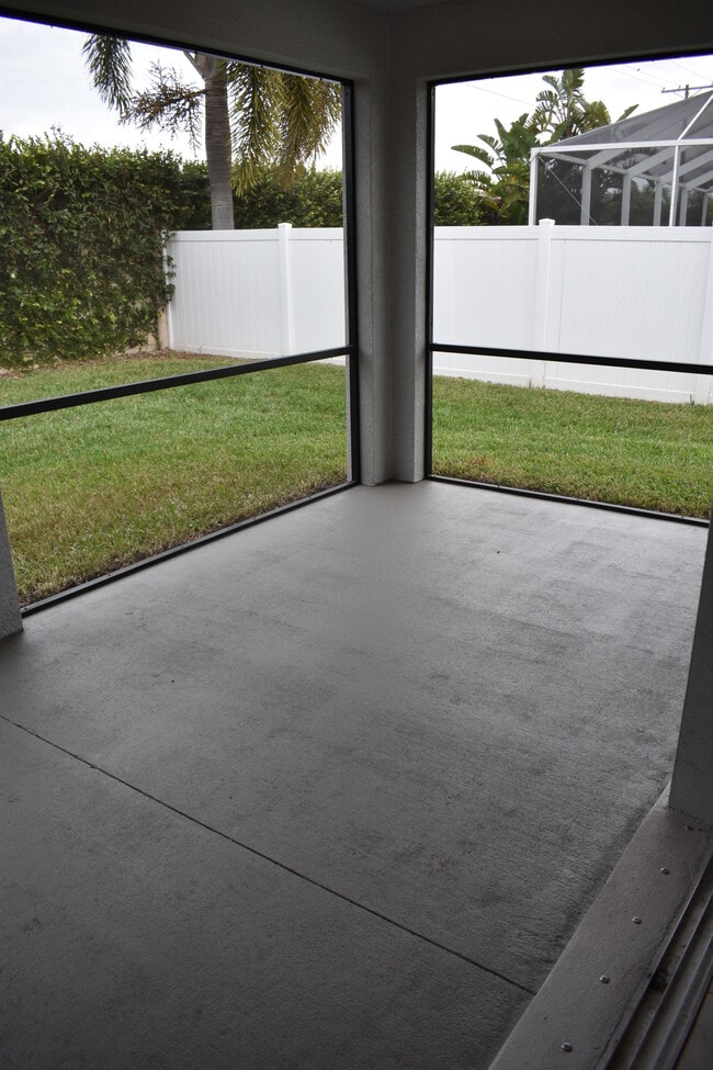 Building Photo - 3822 Milflores Dr