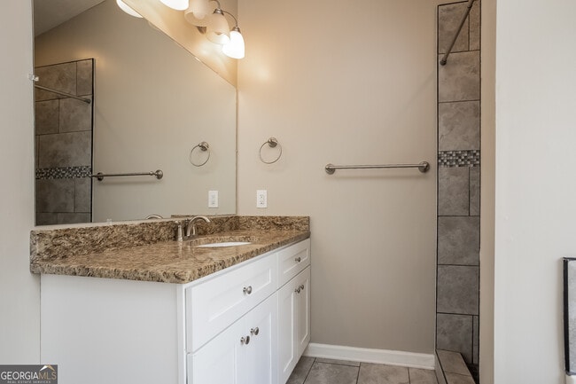 Building Photo - 7076 Shenandoah Trail