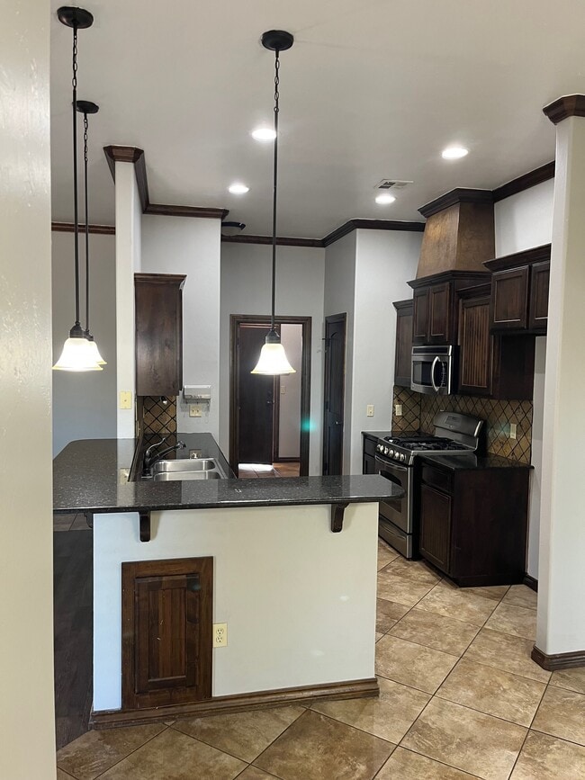 Building Photo - 11909 Whitney Way