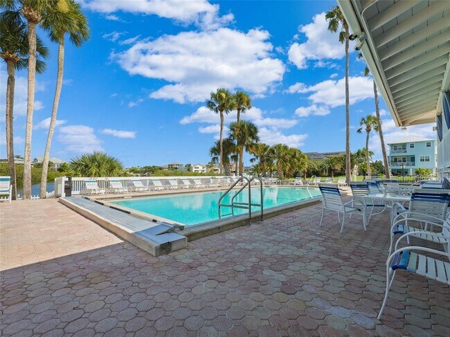 Building Photo - 5732 Biscayne Ct