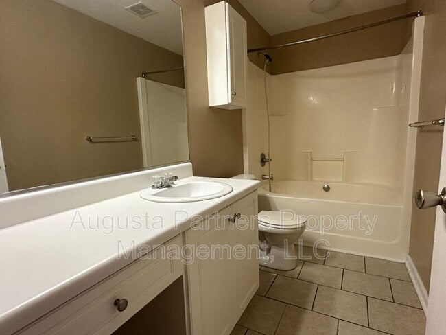 Building Photo - 5243 Aruba Cir