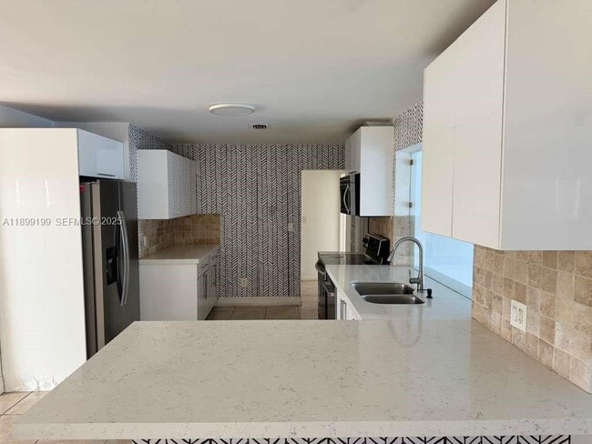 Building Photo - 19410 NE 19th Ave