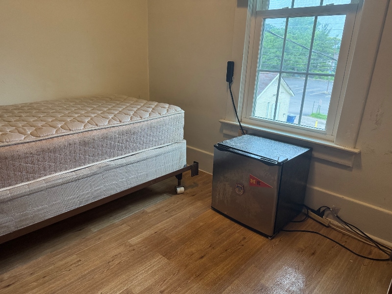 Building Photo - 533 Elizabeth St