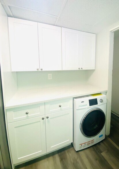 Building Photo - 126 Leyden St