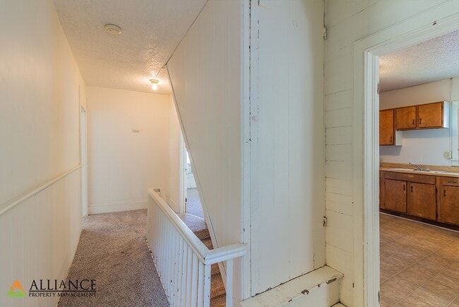 Building Photo - 711 Fremont St