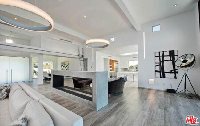 Building Photo - 16457 Westfall Pl