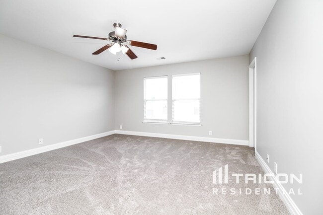 Building Photo - 4212 Aurora Cir