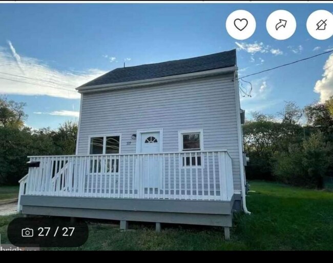 Building Photo - 119 S Academy St