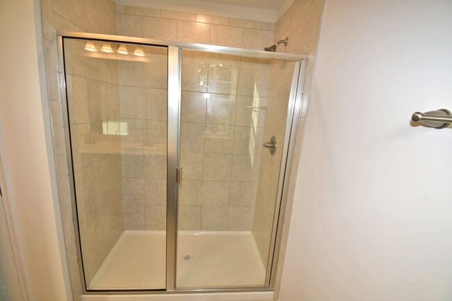 Building Photo - Gorgeous 4BR/2.5BA home in Three Rivers, triple Rockvale schools, neighborhood pool!