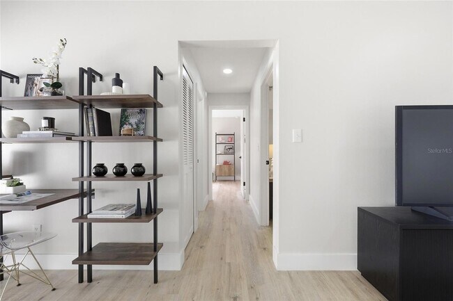 Building Photo - 645 Rosemere Cir