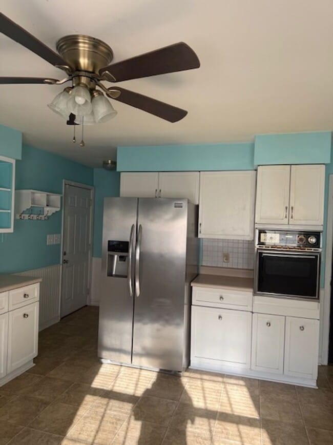 Building Photo - 2125 Brentwood Dr