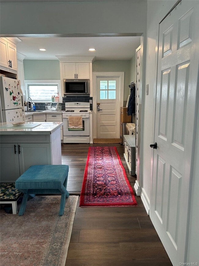 Building Photo - 29 Dale Ave