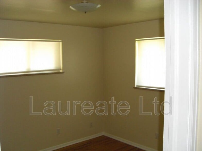 Building Photo - 3344 S Elmira Ct