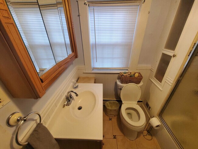 Building Photo - 55 Mapleton St