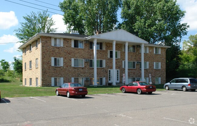 Colonial Apartments - 5745-5749 Glenwood Ave Golden Valley MN 55422