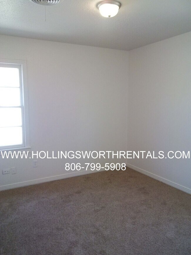 Building Photo - 2604 27th St
