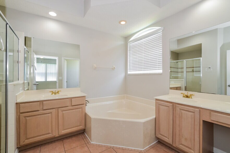 Building Photo - 14834 Oldham Dr