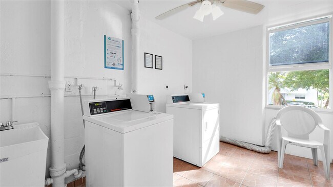 Building Photo - 3725 NE 169th St