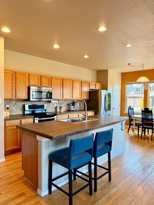 Building Photo - 8078 Cedarstone Ln