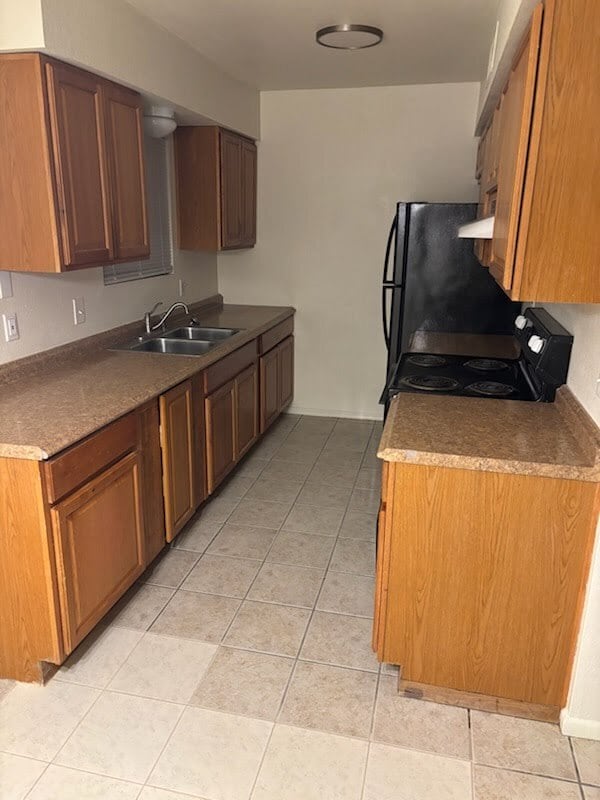 Building Photo - West