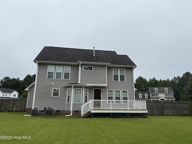 Building Photo - 204 Armistead Way