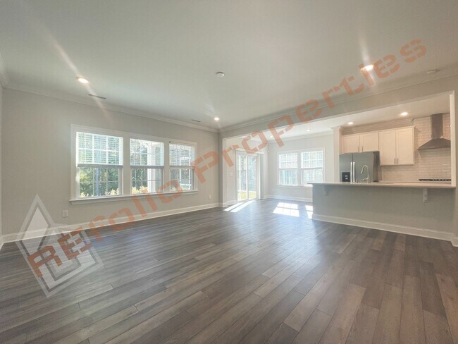 Building Photo - Beautiful 5 Bedroom 2-Car Garage Home with...