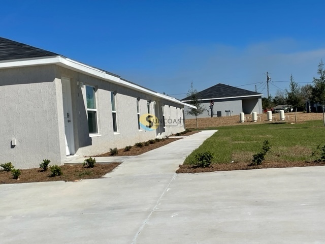 Building Photo - Modern 2BD/2BA Quad Home in Prime Location!