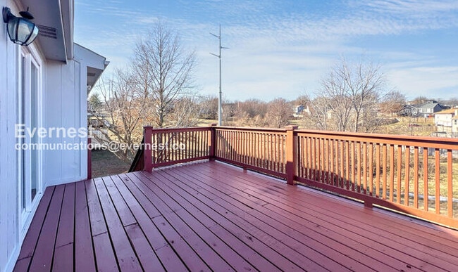 Building Photo - 1021 SE Steeple Dr