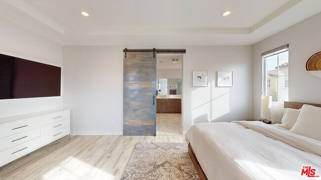 Building Photo - 20607 W Chestnut Cir