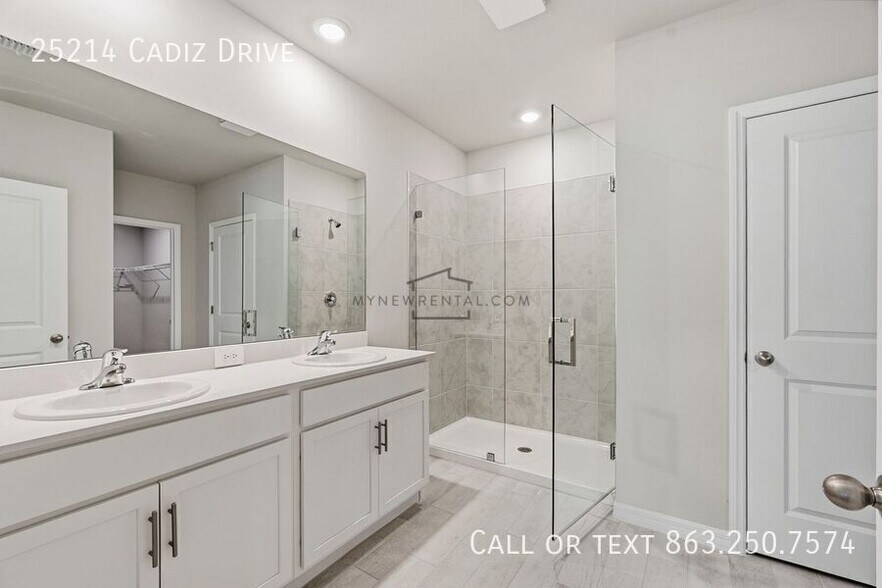 Building Photo - 25214 Cadiz Dr