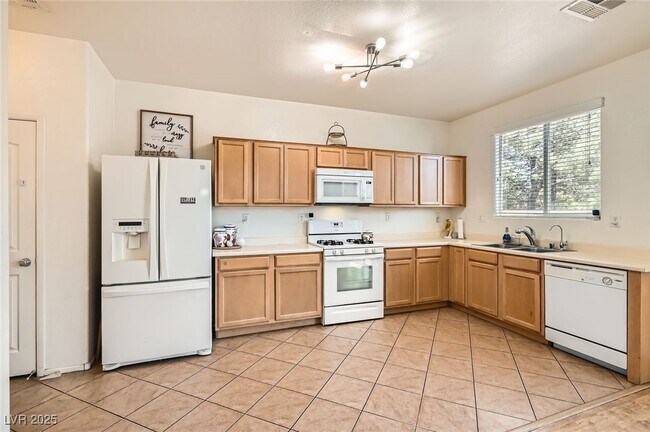 Building Photo - 8252 S Pearl Oasis Ct