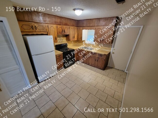 Building Photo - 150 Blakely Rd