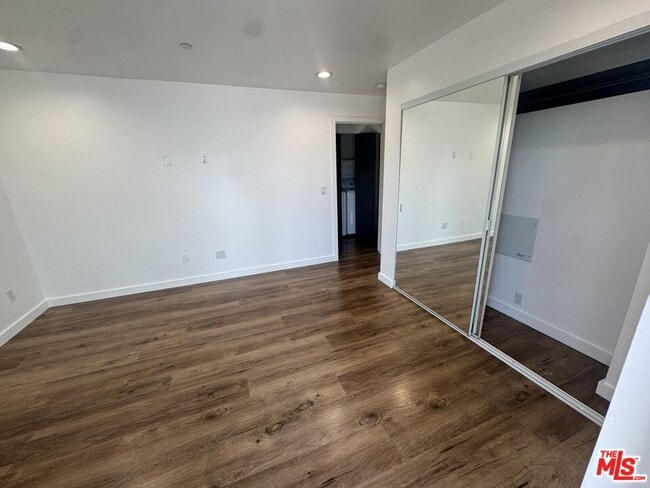 Building Photo - 5638 Woodman Ave
