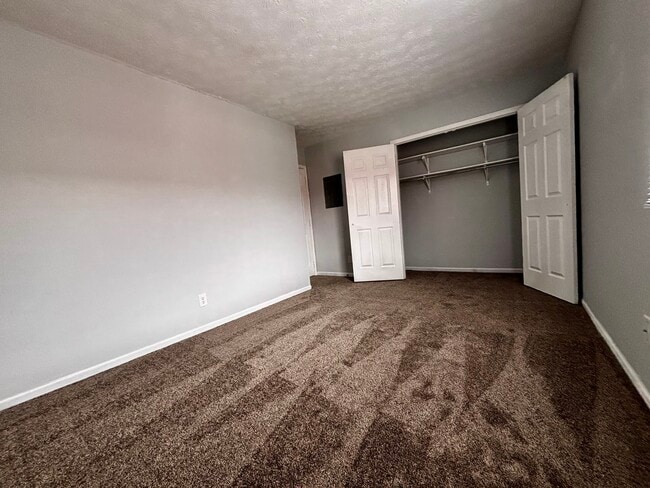 Building Photo - Shadowood Luxury Apartments