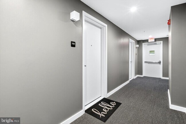 Building Photo - 700 Roeder Rd