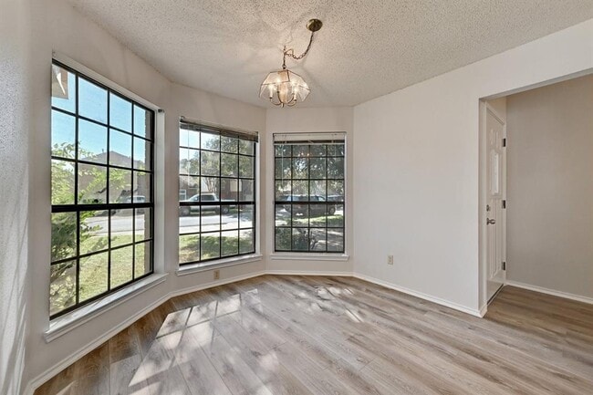 Building Photo - 4608 Castleman Dr