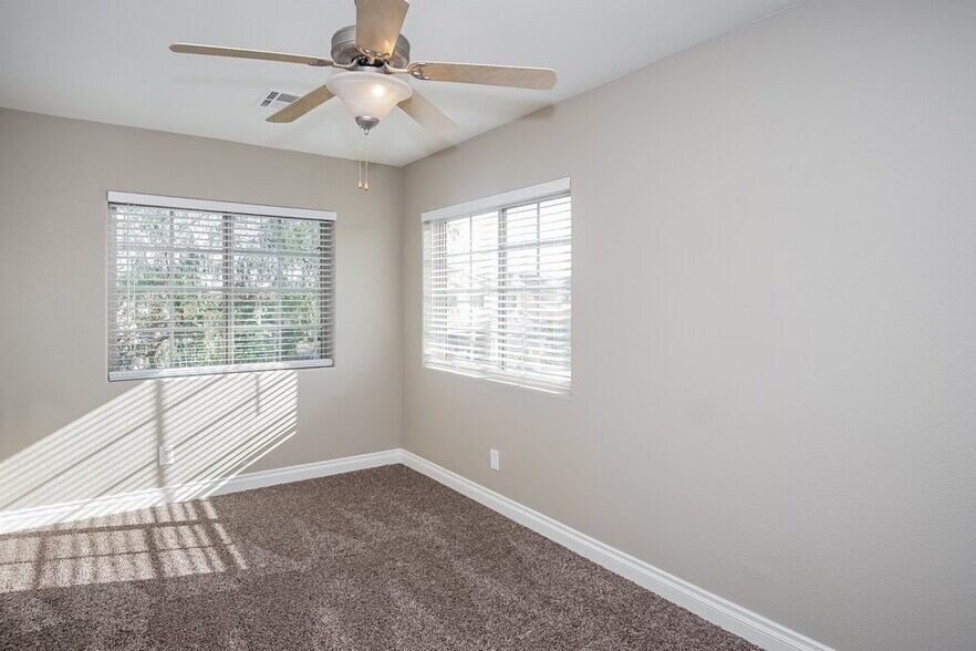 Building Photo - 1071 Will Jay Ln