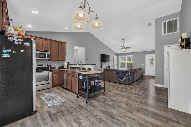 Building Photo - Relax and Unwind in This Sterling Farms Gem