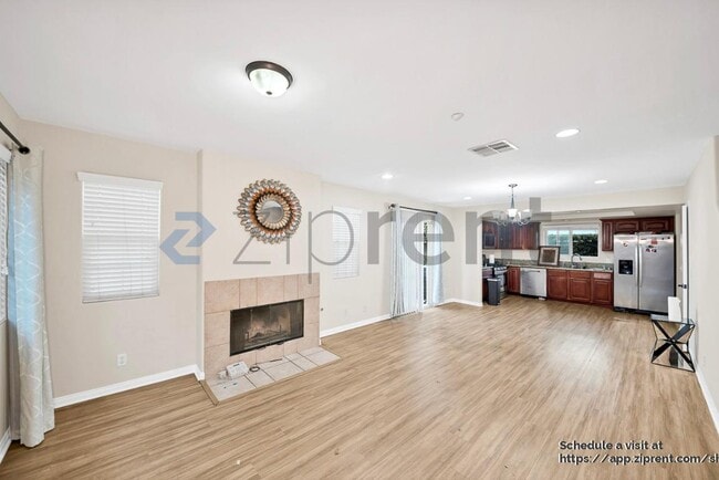 Building Photo - 443 Monrovista Ave