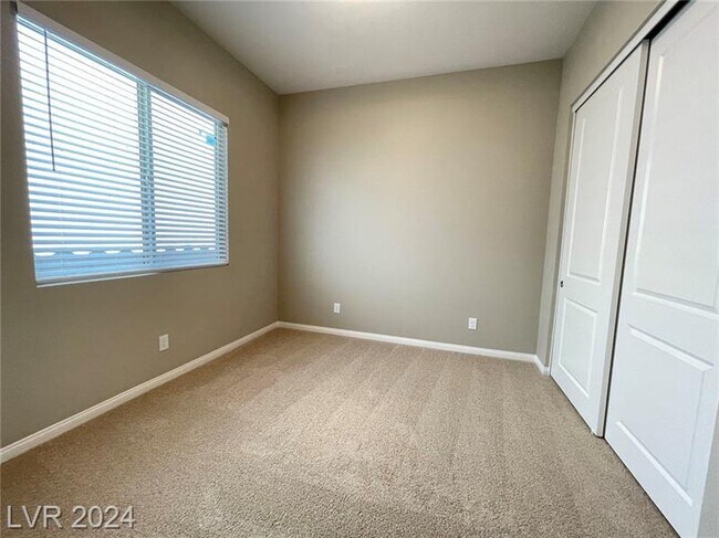 Building Photo - 11622 Hatchling Ave