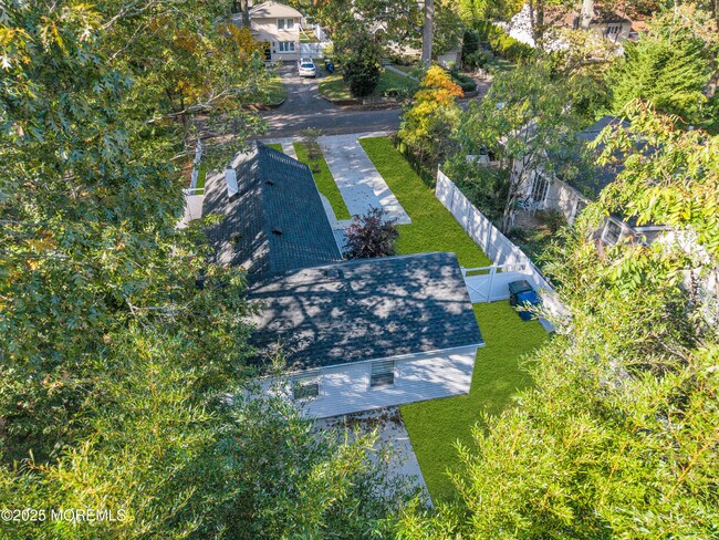 Building Photo - 185 Elmwood Rd