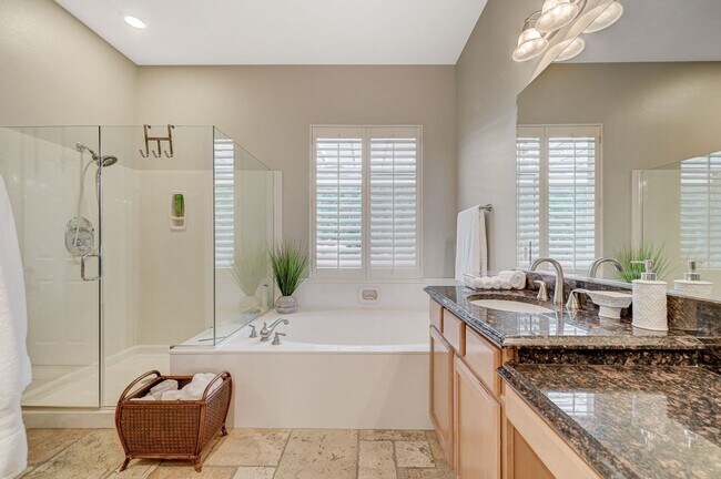 Building Photo - Stunning single-story home in picturesque community!