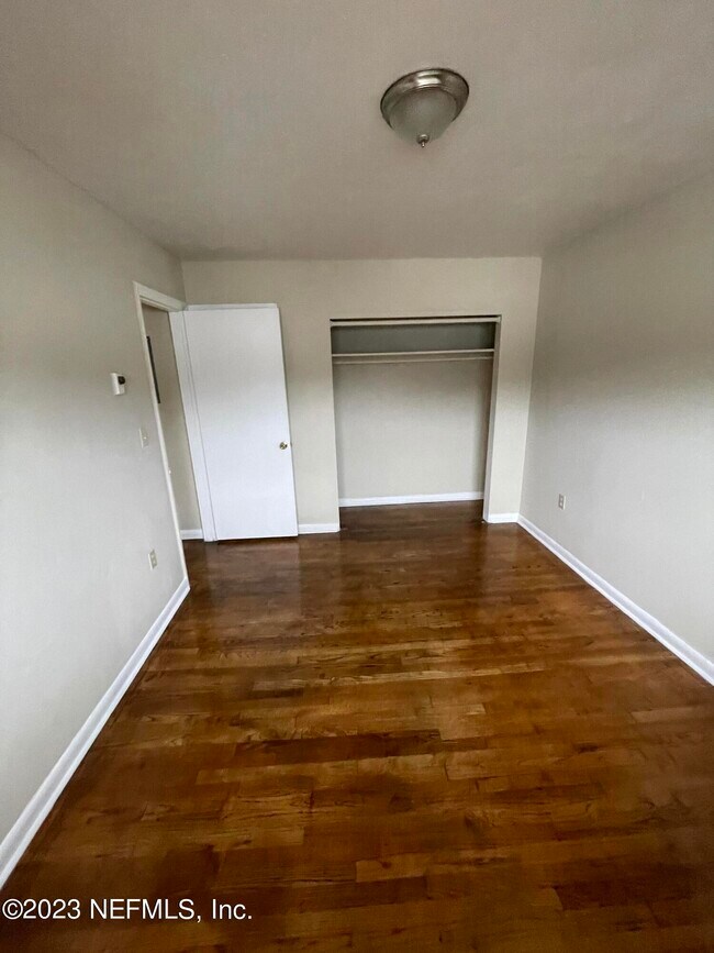 Building Photo - 5511 Los Santos Way