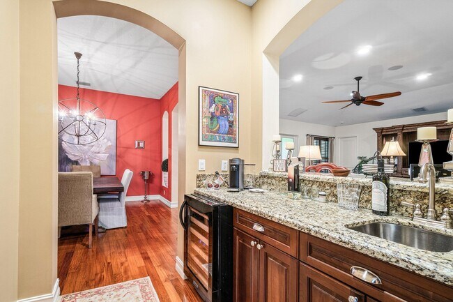 Building Photo - 307 Chambord Terrace