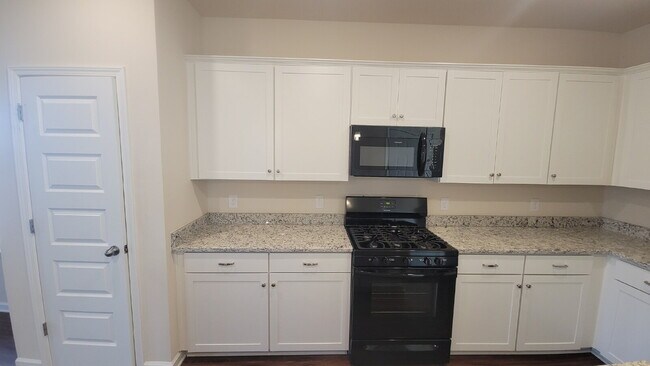 Building Photo - Coming soon!!!  "Charming 3-Bed Oasis with Granite Elegance in Harvest – 1,501 Sq Ft of Comfort!"