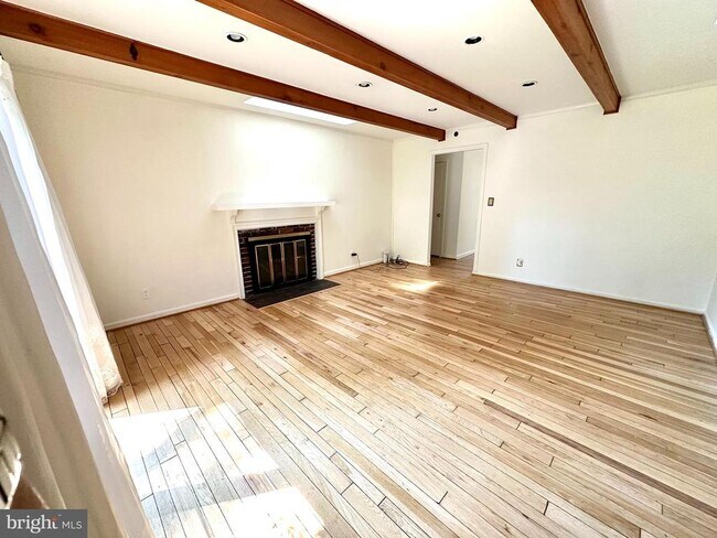 Building Photo - 11903 Henry Fleet Dr