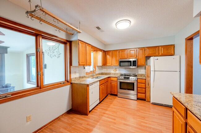 Building Photo - 2301 Winchester Dr