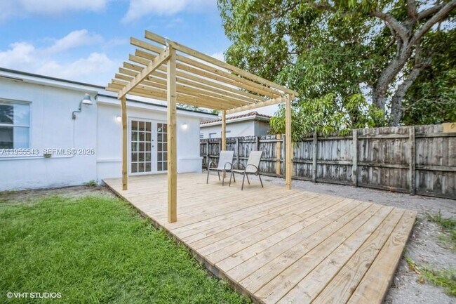 Building Photo - 759 81st St