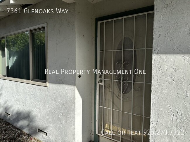 Building Photo - 7361 Glenoaks Way